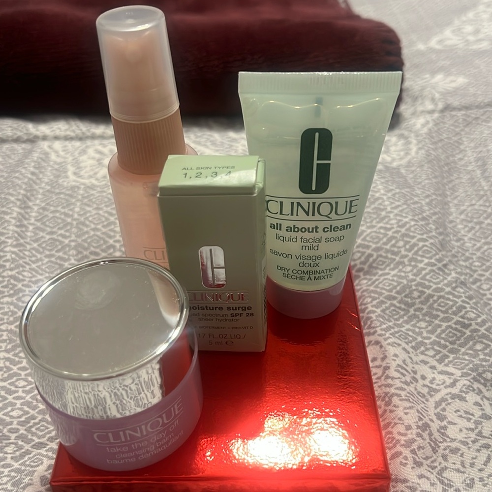 Clinique 4 Pc Facial Products NEW